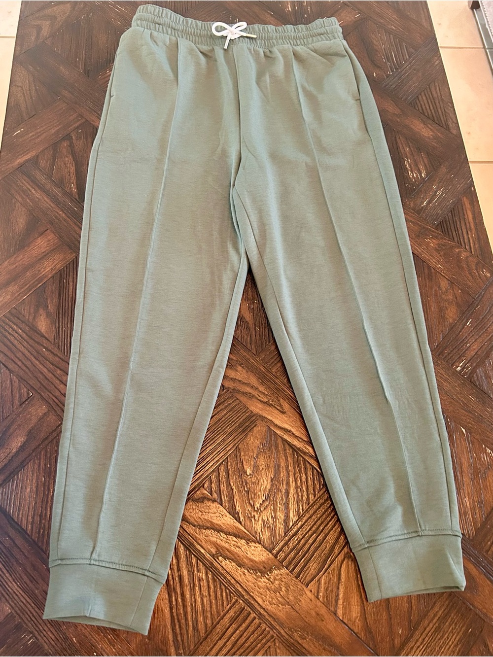 Zenana Women's Jogger Pants in Sage Green NWOT